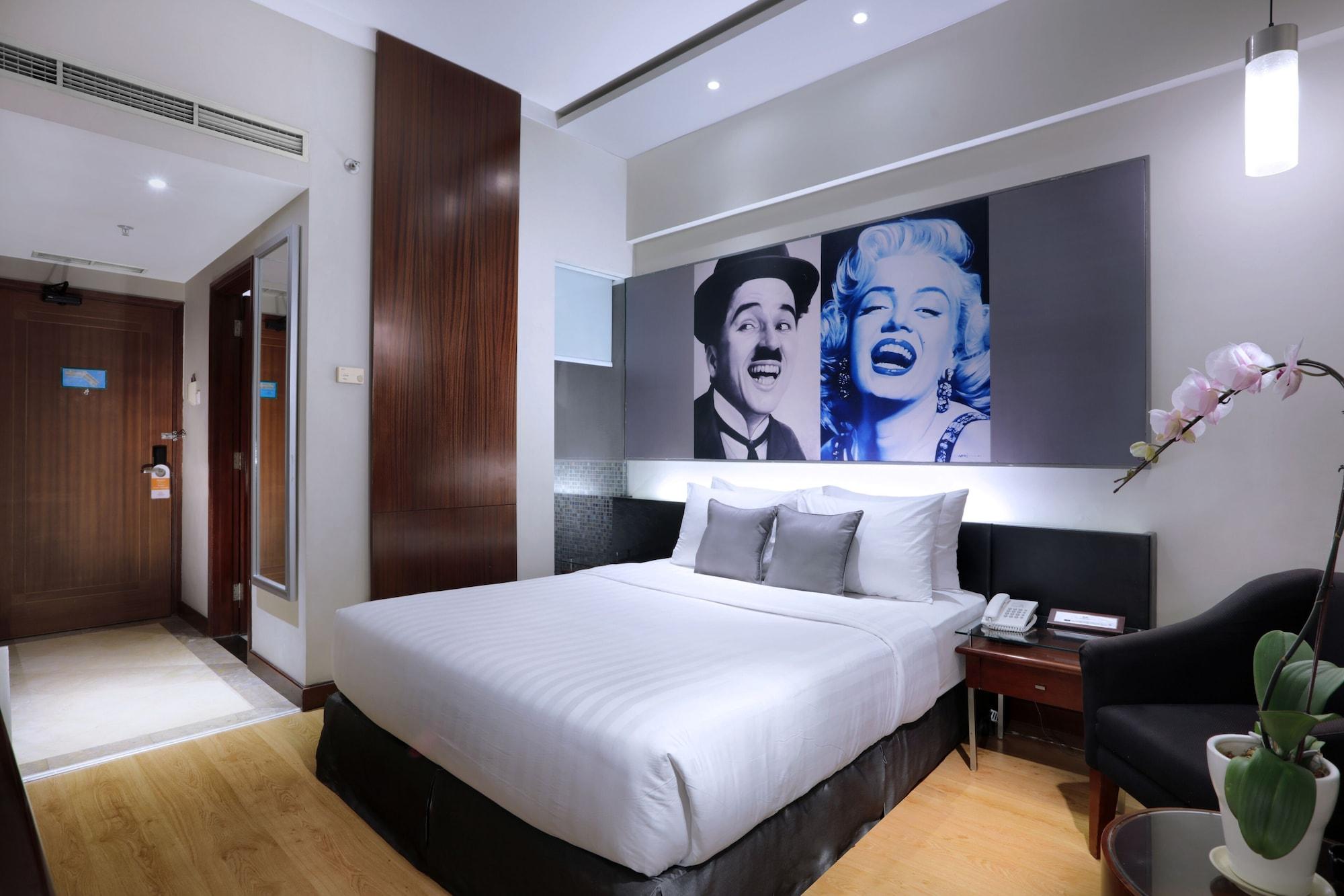 Grand Candi Hotel Semarang Exterior photo