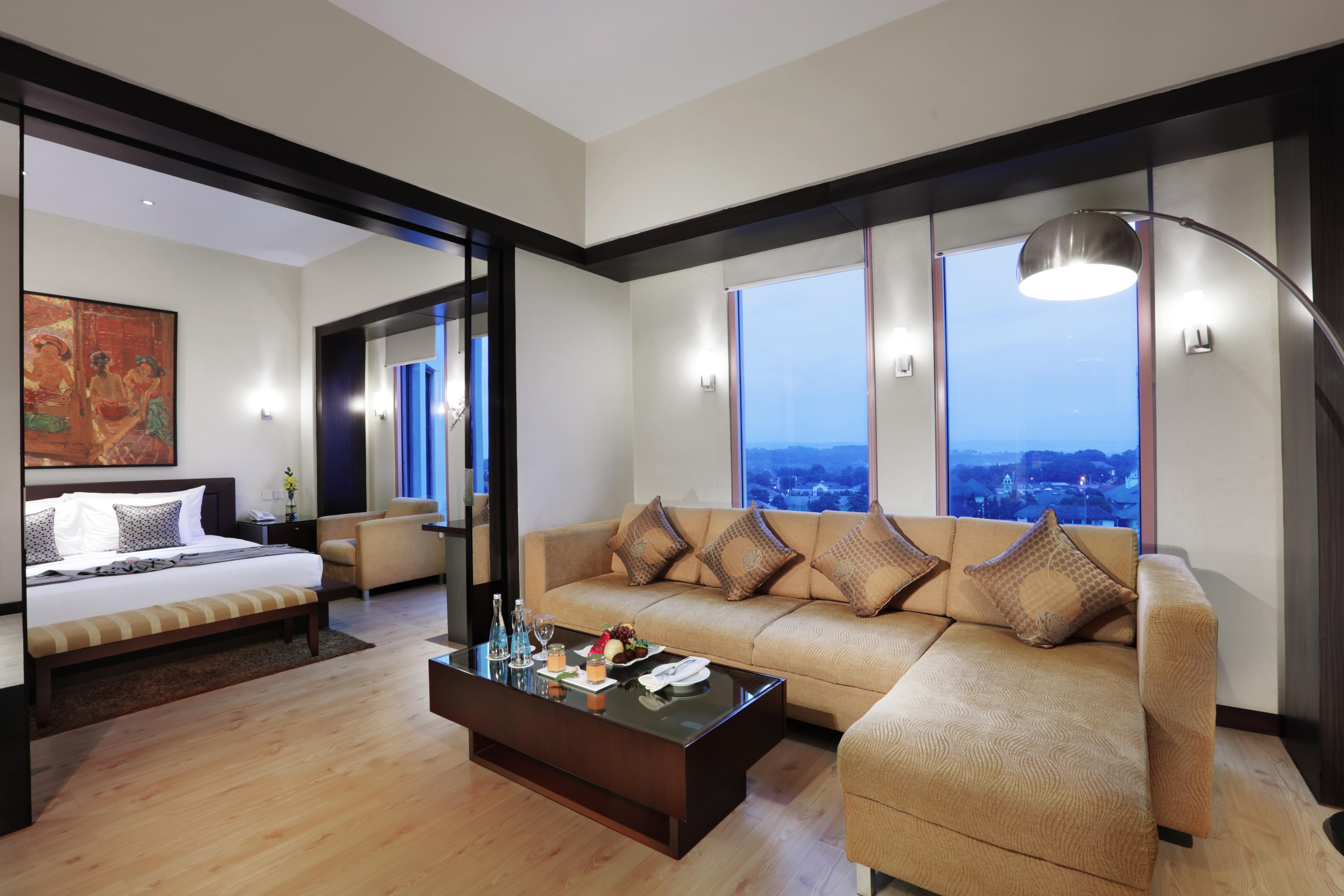 Grand Candi Hotel Semarang Exterior photo
