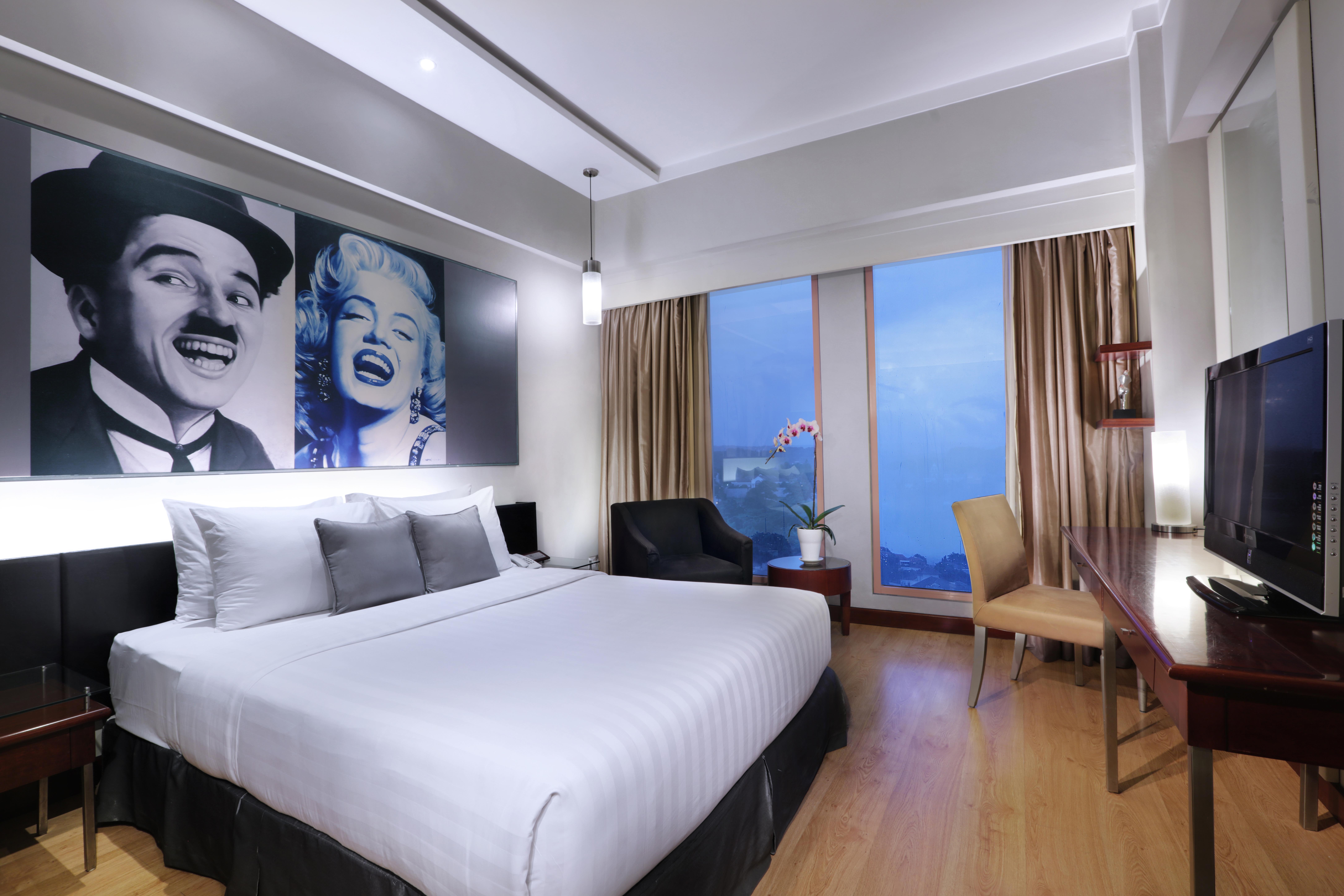 Grand Candi Hotel Semarang Exterior photo