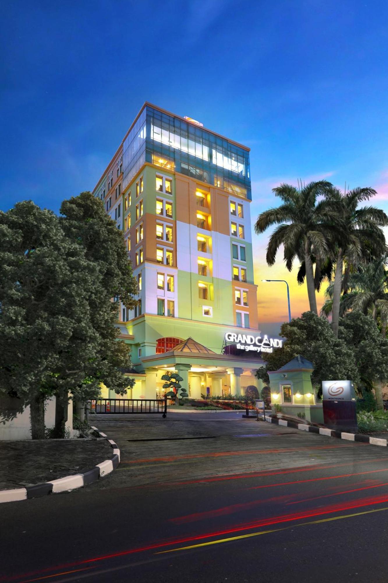 Grand Candi Hotel Semarang Exterior photo