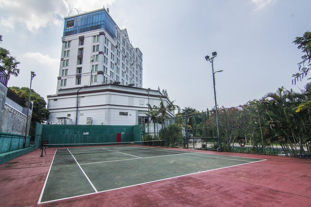 Grand Candi Hotel Semarang Exterior photo