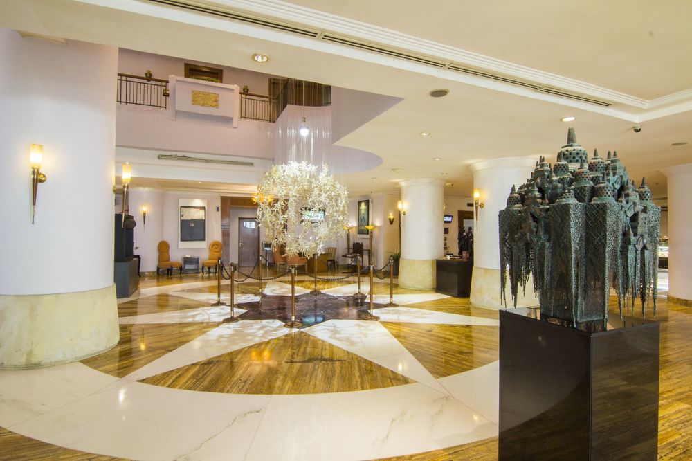 Grand Candi Hotel Semarang Exterior photo