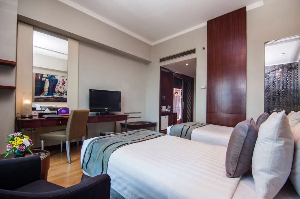 Grand Candi Hotel Semarang Exterior photo