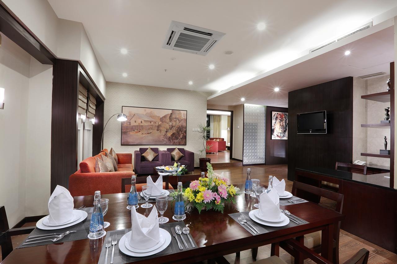 Grand Candi Hotel Semarang Exterior photo